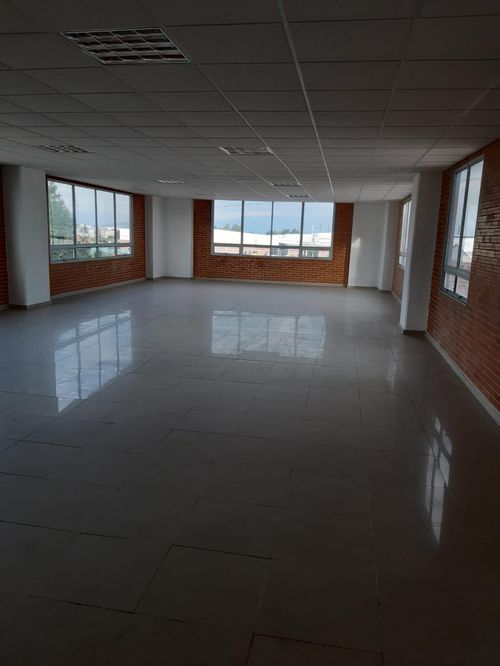 Edificio en arriendo en Siberia, Cota - Miniatura 8