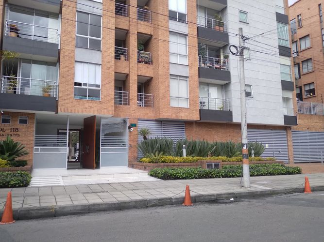 Apartaestudio en Arriendo en Santa barbara central, Bogotá - Miniatura 2