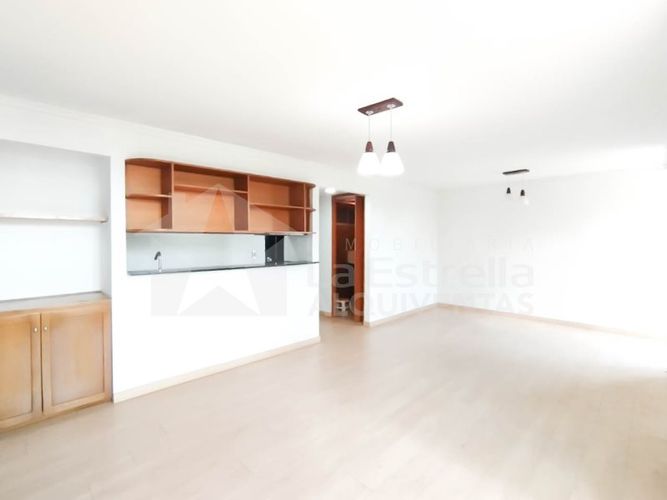 Apartamento en Arriendo en Vía Las Palmas, Medellín - Imagen 1