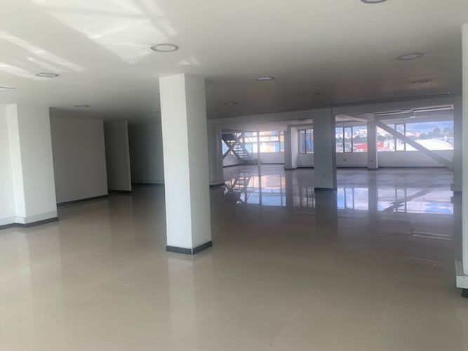 Edificio en arriendo en Normandia, Bogotá - Miniatura 18