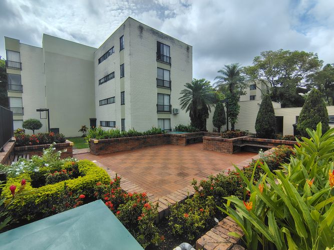 Apartamento en Arriendo en Mayapan las vegas, Cali - Miniatura 2