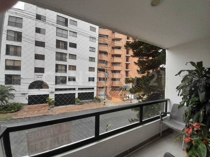Apartamento en  Venta en Laureles, Medellín - Imagen 1