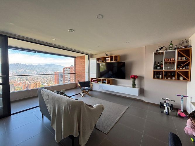 Apartamento en Venta en Loma del Escobero, Envigado - Miniatura 5