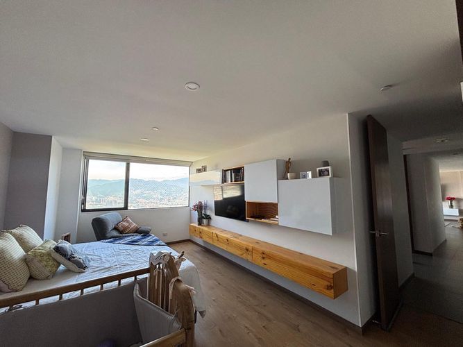 Apartamento en Venta en Loma del Escobero, Envigado - Miniatura 15