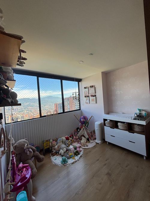 Apartamento en Venta en Loma del Escobero, Envigado - Miniatura 18