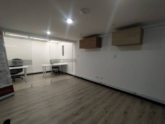 Oficina en Arriendo en Santa Barbara, Bogotá - Miniatura 8