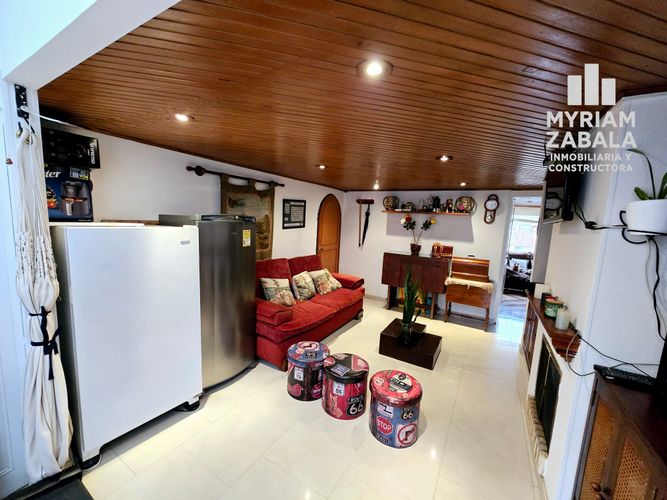 Apartamento en  Venta en Cedritos, Bogotá - Miniatura 2