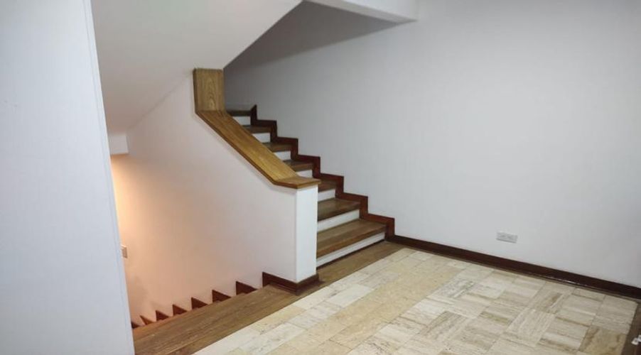 Casa en  Venta en Santa Barbara, Bogotá - Miniatura 13