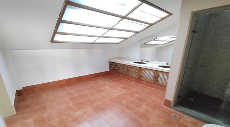 Casa en  Venta en Santa Barbara, Bogotá - Miniatura 15