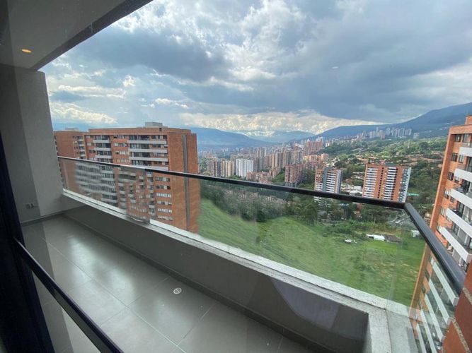 Apartamento en Arriendo en Loma del Escobero, Envigado - Miniatura 12