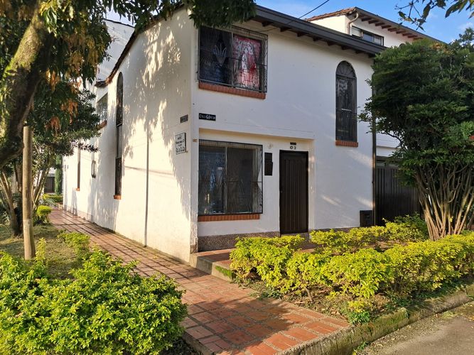 Casa en Arriendo en Milan - vallejuelos, Envigado - Imagen 1