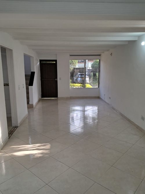 Casa en Arriendo en Milan - vallejuelos, Envigado - Miniatura 2