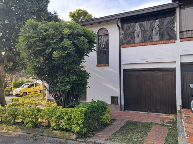 Casa en Arriendo en Milan - vallejuelos, Envigado - Miniatura 3