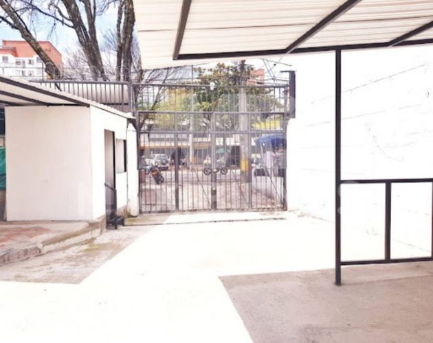 Parqueadero en Arriendo en La floresta, Medellín - Miniatura 3