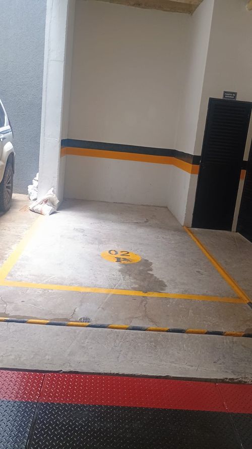 Parqueadero en Arriendo en Santa Barbara, Bogotá - Imagen 1