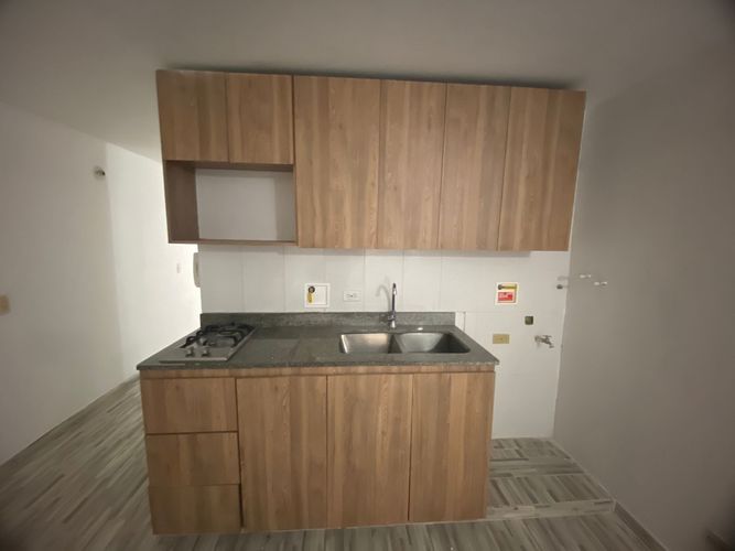 Apartaestudio en Arriendo en Barrio Cristóbal, Medellín - Imagen 1