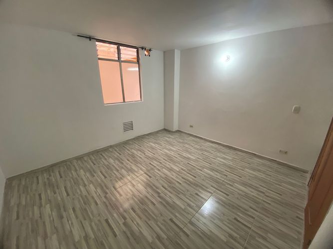 Apartaestudio en Arriendo en Barrio Cristóbal, Medellín - Miniatura 5