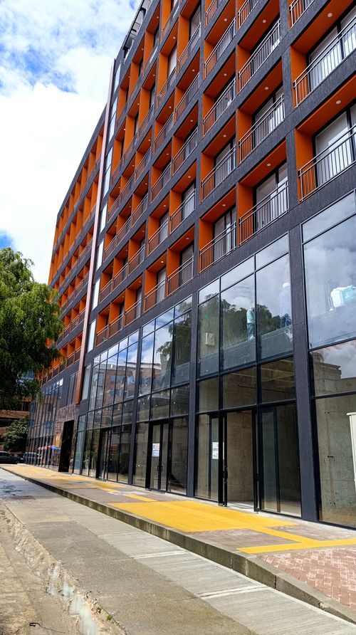 Local en Arriendo en Chicó Reservado, Bogotá - Miniatura 4