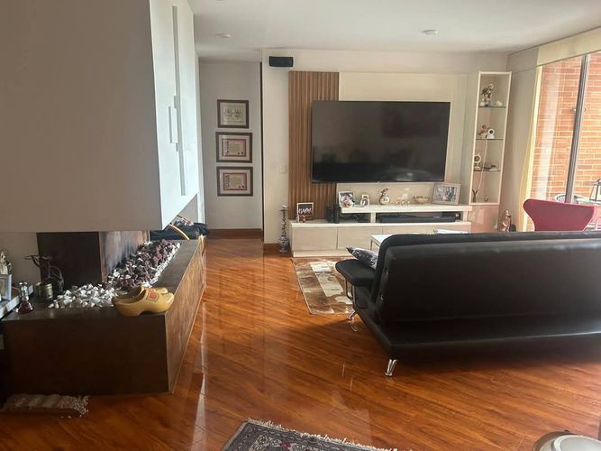 Apartamento en Venta en Usaquen, Bogotá - Miniatura 2