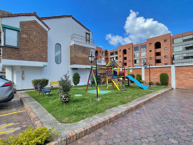 Casa en Venta en Cedritos, Bogotá - Miniatura 2