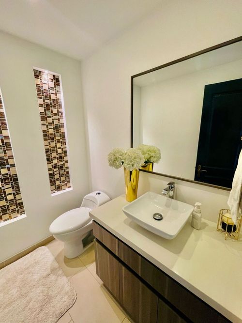 Casa en Arriendo en El Poblado, Medellín - Miniatura 8