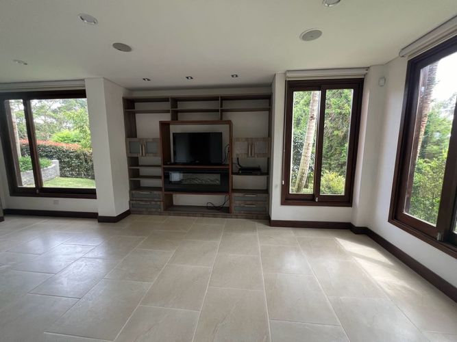 Casa en Arriendo en Llano Grande, Medellín - Miniatura 7