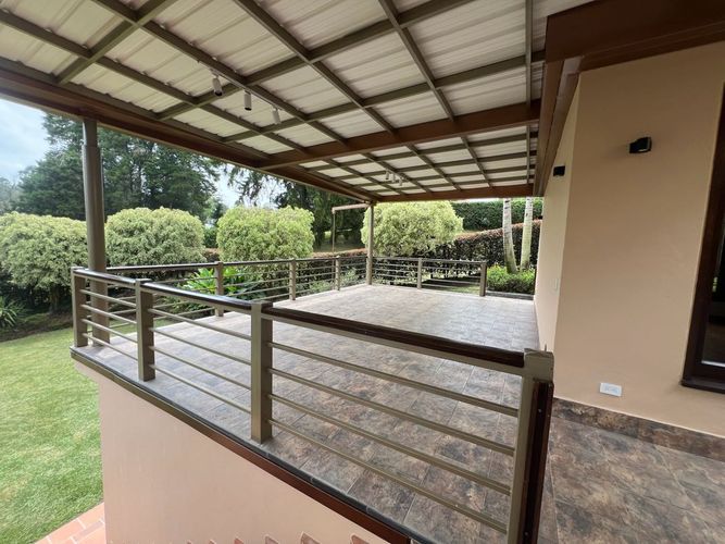 Casa en Arriendo en Llano Grande, Medellín - Miniatura 21