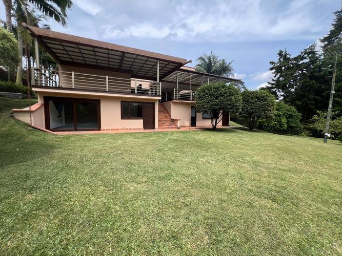 Casa en Arriendo en Llano Grande, Medellín - Miniatura 23
