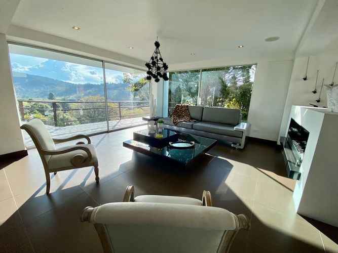 Casa en Arriendo en Medellín - Miniatura 3