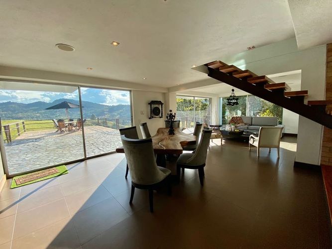 Casa en Arriendo en Medellín - Miniatura 4