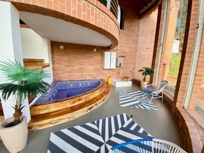 Casa en Arriendo en Medellín - Miniatura 16
