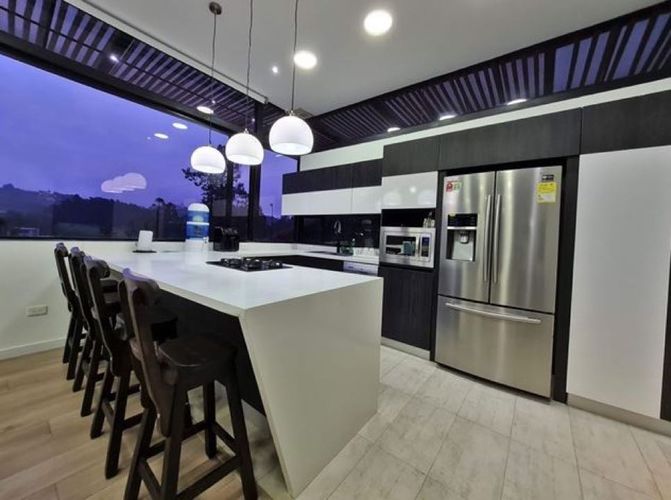 Casa en Arriendo en Envigado - Miniatura 7