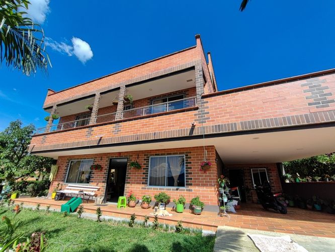 Finca en Arriendo en Las Lomitas, Sabaneta - Imagen 1