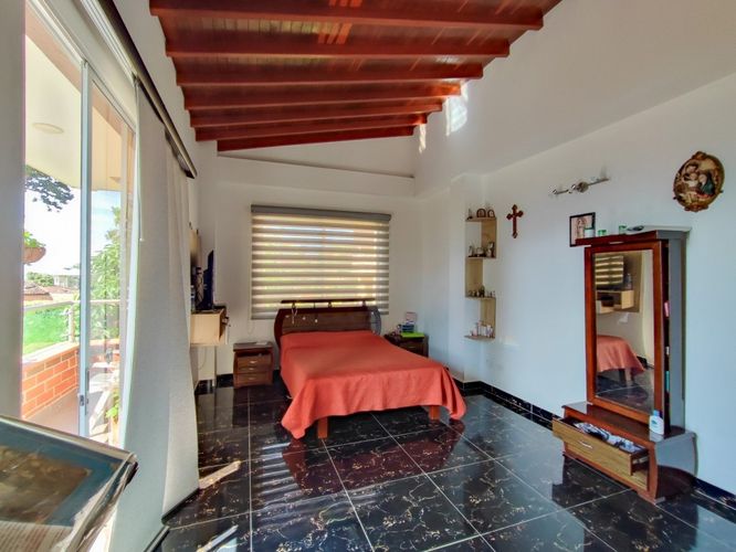 Finca en Arriendo en Las Lomitas, Sabaneta - Miniatura 11