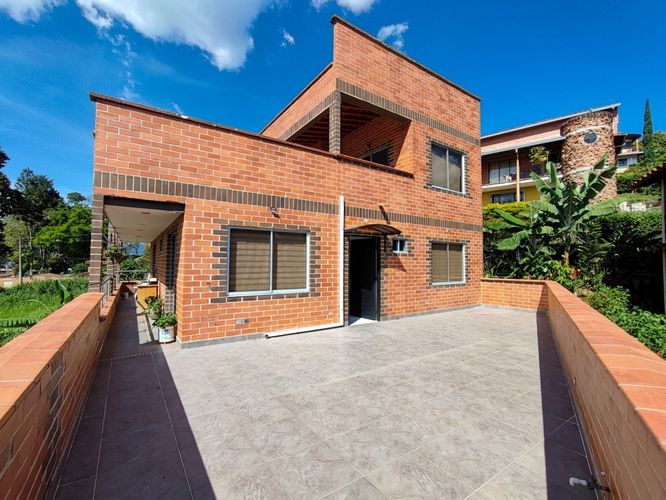 Finca en Arriendo en Las Lomitas, Sabaneta - Miniatura 25