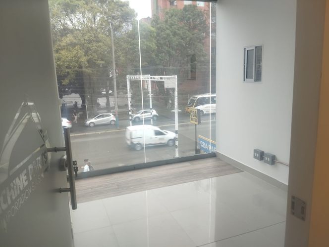 Local en Arriendo en Belén, Medellín - Miniatura 2