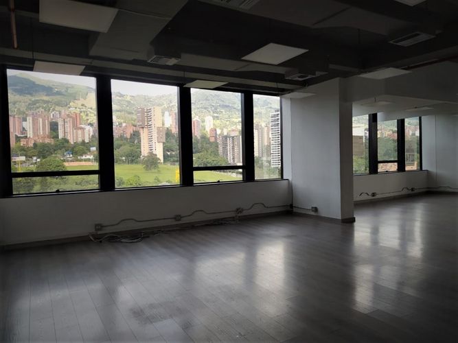 Oficina en  Venta en Milla de Oro, Medellín - Imagen 1