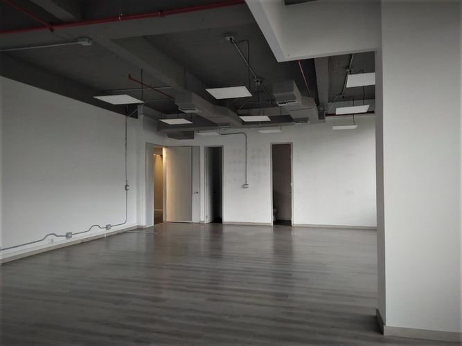 Oficina en  Venta en Milla de Oro, Medellín - Miniatura 4