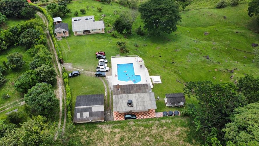 Finca en  Venta en El colegio - Miniatura 3