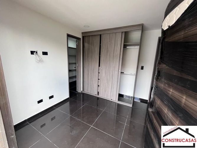 Casa en Arriendo en Rodeo Alto, Medellín - Miniatura 7