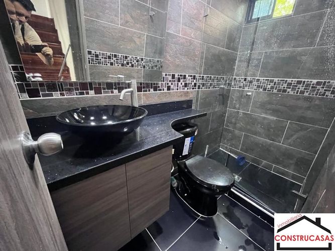 Casa en Arriendo en Rodeo Alto, Medellín - Miniatura 17