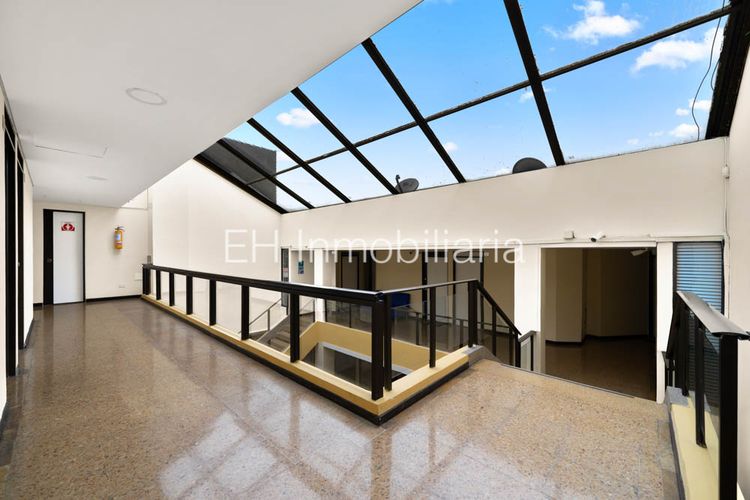 Oficina en Venta en Santa Barbara, Bogotá - Miniatura 2