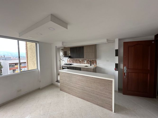 Apartamento en Arriendo en Loma de los bernal, Medellín - Imagen 1