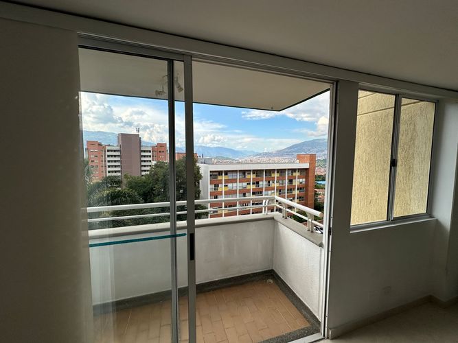 Apartamento en Arriendo en Loma de los bernal, Medellín - Miniatura 7