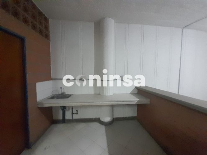 Edificio en  Arriendo en La candelaria, Medellín - Miniatura 4