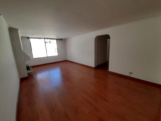 Apartamento en Venta en Santa Barbara, Bogotá - Miniatura 2