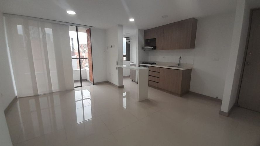 Apartamento en Arriendo en El Carmelo II, Sabaneta - Miniatura 2