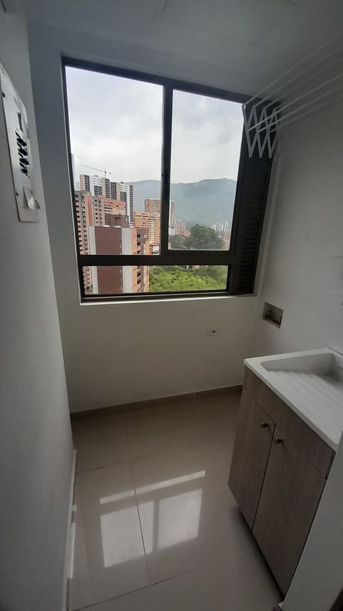 Apartamento en Arriendo en El Carmelo II, Sabaneta - Miniatura 6