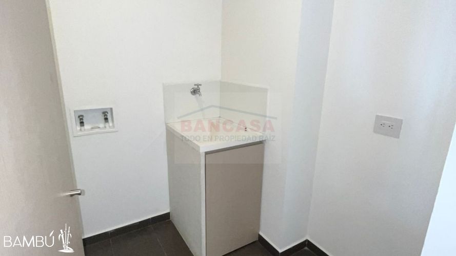 Apartamento en Arriendo en El Poblado, Medellín - Miniatura 5