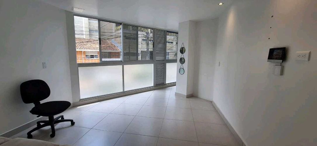 Apartaestudio en  Arriendo en Laureles, Medellín - Imagen 1